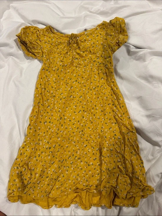 Girl's Old Navy Mustard Yellow Floral Short-Sleeve Dress