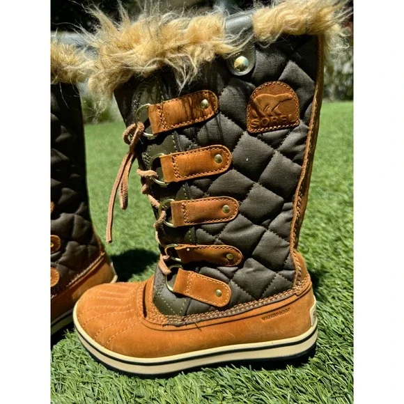 Sorel Tofino II Waterproof Winter Boots Women's Size 5 Light Brown Faux Fur NL17