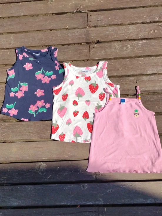 Old Navy,Set Of 3, Size5T,Girls' Pink & Navy Floral & Strawberry Tank Tops -