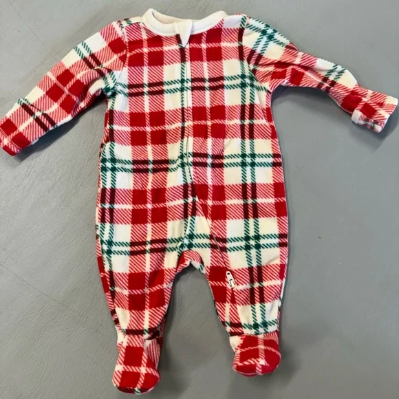 Old‎ Navy Red and Green Plaid Kids Footie