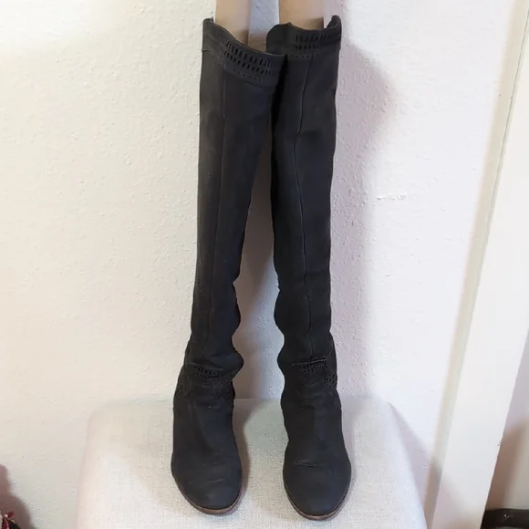 Vince Camuto Karinda Black Matte Leather Over-the-Knee Boots Women's Size 9