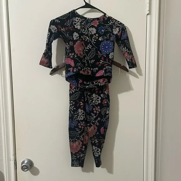 Old Navy Black and Pink Floral Outfit Size 3T