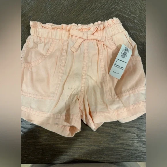Old Navy Toddlers Girl Shorts. Peach. NWT. Size 3T