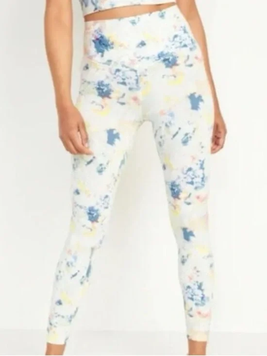 Old navy kids powerchill multi floral activewear pants and top set