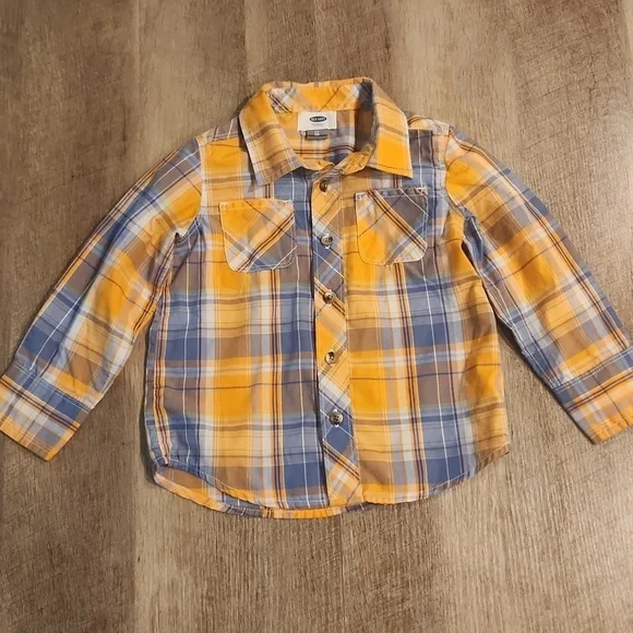 Old Navy Boys Button-Down Plaid Shirt. Size 3T