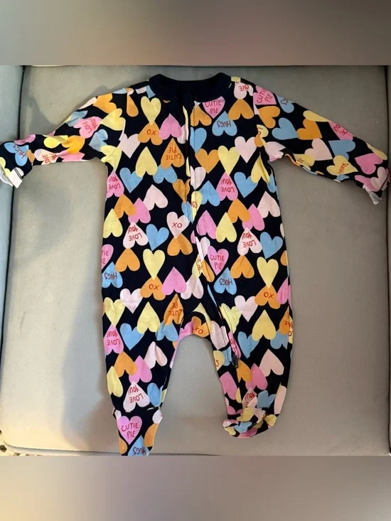 2 Old Navy Footed sleepers with Multicolor Hearts and solid purple