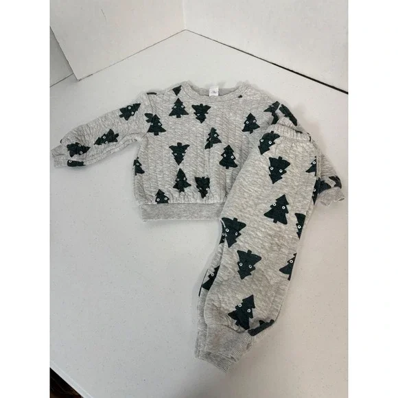 Old Navy Kids 18-24M Quilted Grey Pine Tree Sweatshirt and Joggers Set