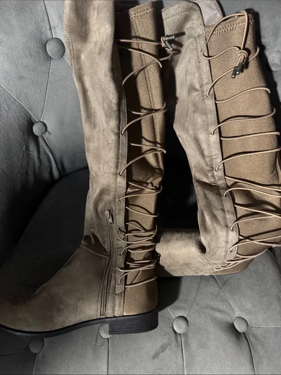 Knee-High Lace Back Women's Boots in Taupe