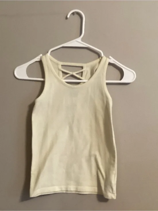 Old Navy Short-Sleeve Fitted Tee in Off-White/Cream