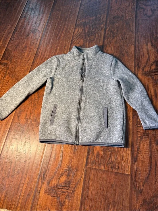 Old Navy Kids Heather Gray Full-Zip Fleece Jacket. Boys size 5