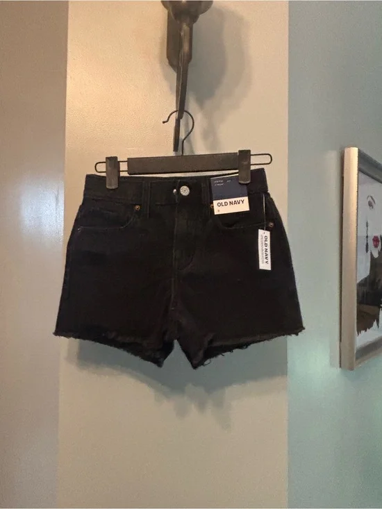 Old Navy girls size 8 Cutoff Denim Shorts. NWT