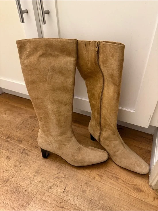 Never Worn Classic Knee-High Suede Boots in Tan