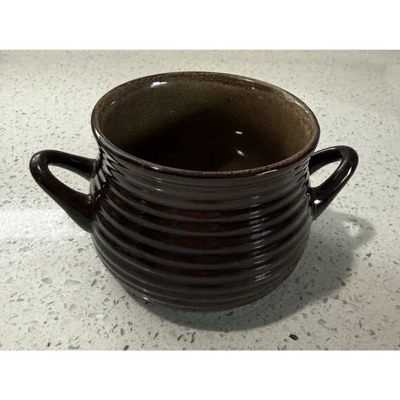 Crate & Barrel Brunswick Brown Stoneware Handled 12 oz Soup Bean Pot Crock EUC