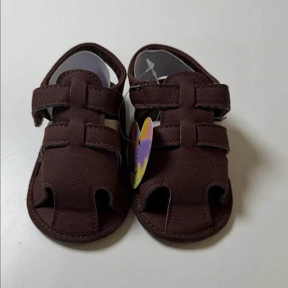 Kids‎ Brown Closed-Toe Adjustable Hook-and-Loop Sandals