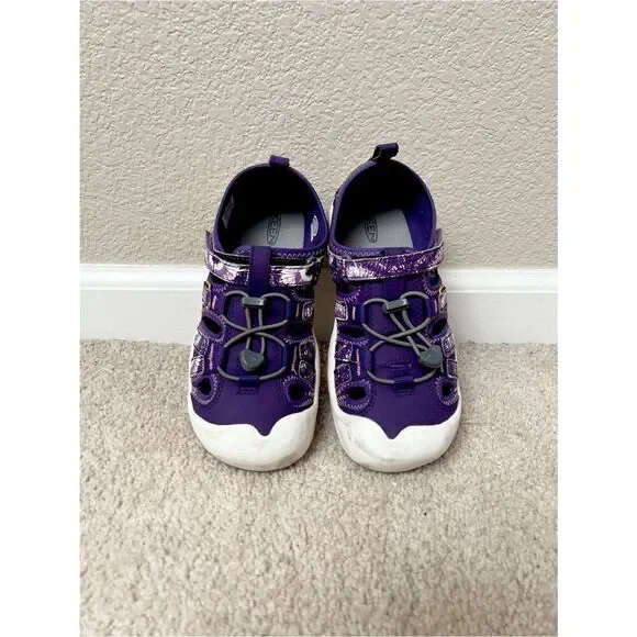 KEEN Knotch Creek Casual Comfortable Sandals Purple Kids US 3 EUC