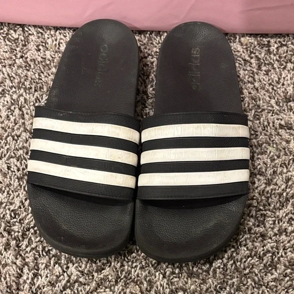 Adidas Black and White Striped Slides Kids Size 4