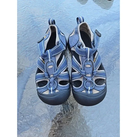 Keen Sandal Kids Size 1  Blue