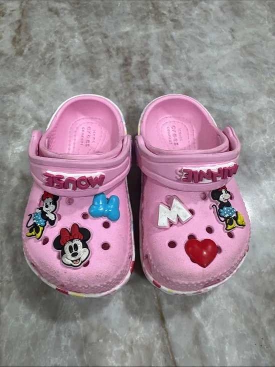 CROCS Pink Minnie Mouse Kids Clog Sandals with Charms