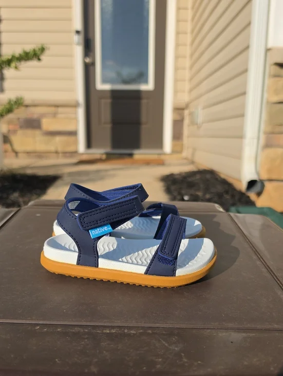 Native Shoes Kids Charley Sandal Sz c7 Blue/White Waterproof Vegan Cruelty Free