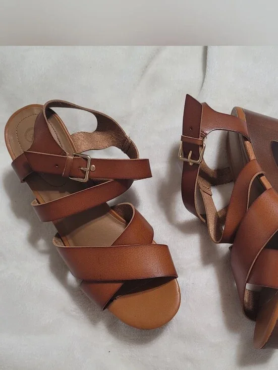 Cato Brown Strappy Platform Sandals with Ankle Buckle Sz 9 Brown Cognac