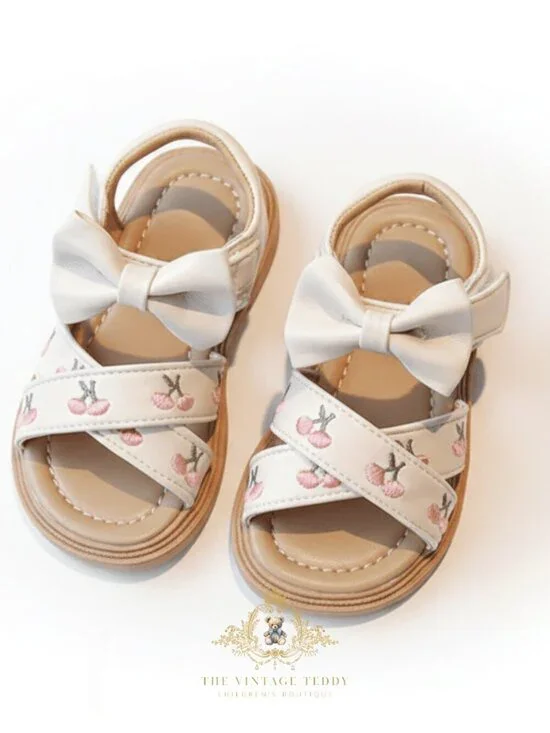 NWT Pretty Girls Embroidered Floral Sandals Children's Shoes Bow Cream & Pink 7