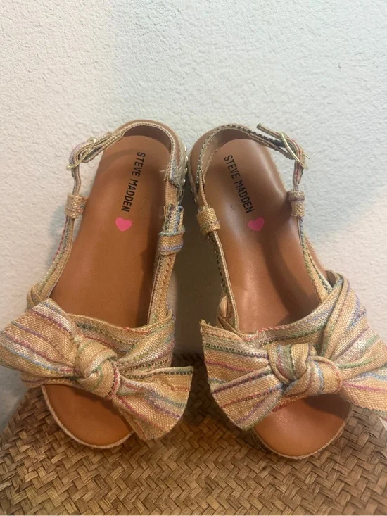Steve Madden Girls' Multicolor Metallic Stripe Bow Sandals - Gold/Tan