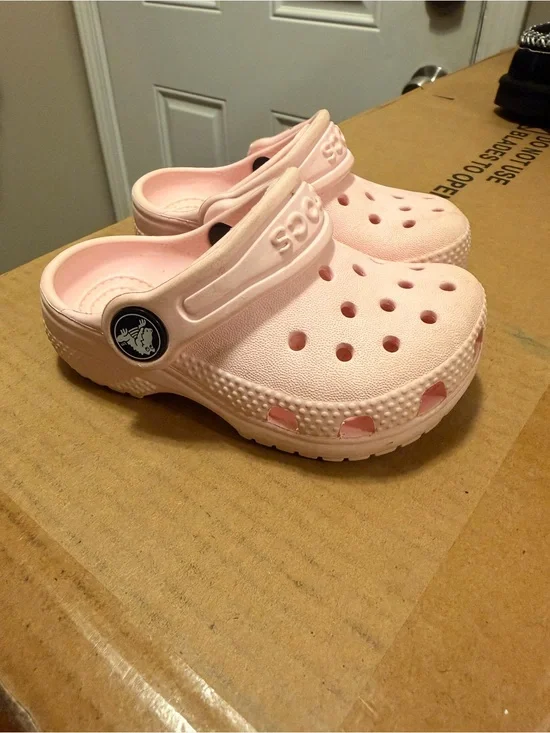 CROCS Toddlers Light Pink Classic Clog with Heel Strap