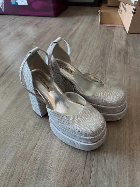 Women’s Steve Madden Charlize Silver Rhinestone Platform Heel - Size 8.5