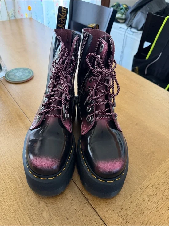 Platform boots
