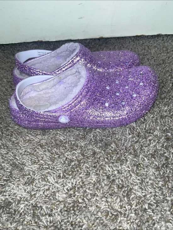CROCS Kids Glitter Clog with Plush Lining in Purple