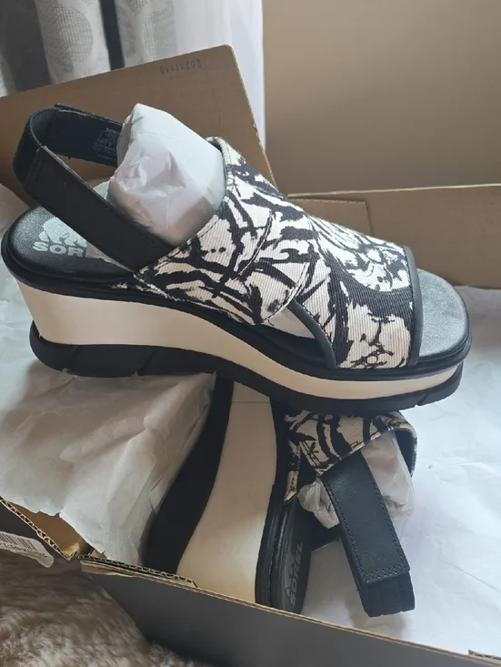 Sorel Black & White Floral Platform Sandal - Women's