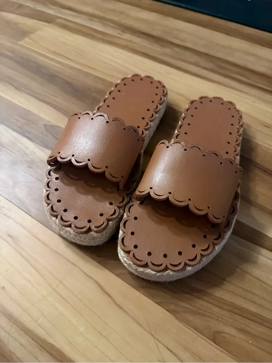 RED Valentino Scalloped Leather Espadrille Slide Sandals - Tan