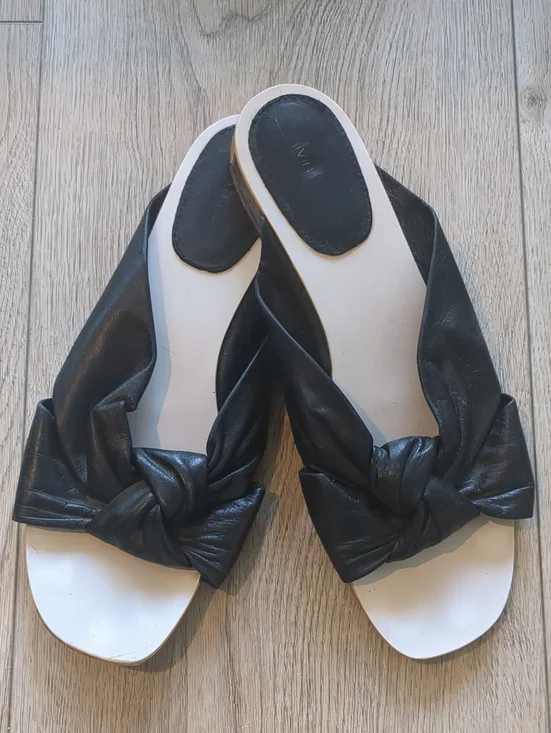 Chic Black Calvin Klein Knotted Slide Leather Sandals, 9