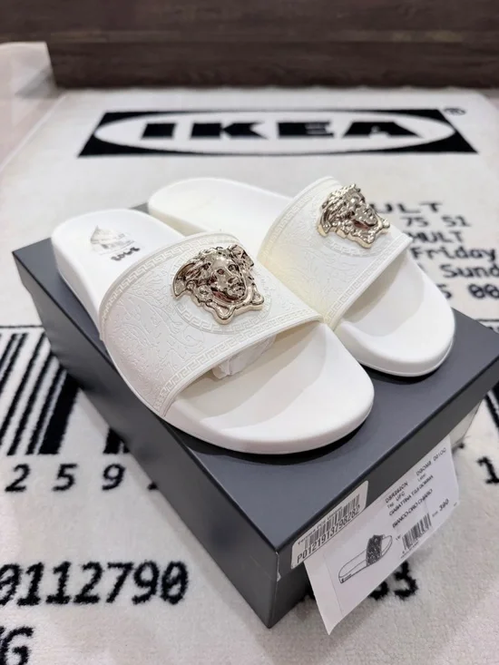 Versace Baroque Medusa Palazzo Patterned White Rubber Pool Slides - Gomma 39