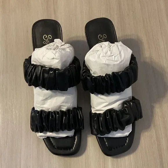 Seychelles Black Ruffled Slide Sandals