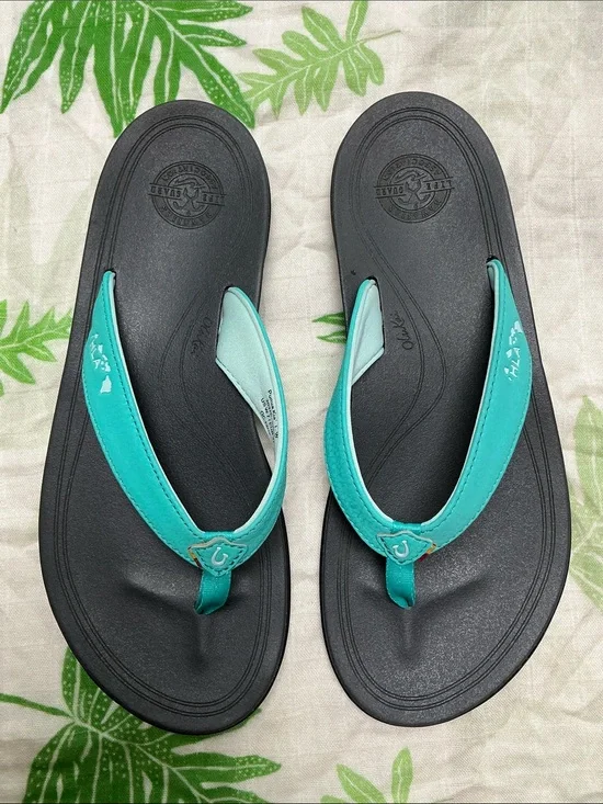 Olukai womens Hawaii lifeguard association punua kia’i slippers/ sandals. Size 7