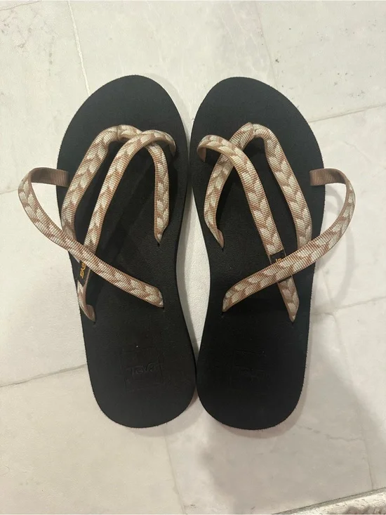 Teva Olowahu Women's Flip Flops