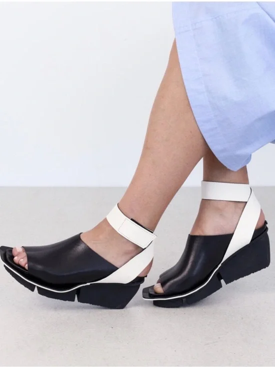 Tripp NYC Black and White Leather Ankle-Strap Sandals, pre-owned, SZ38