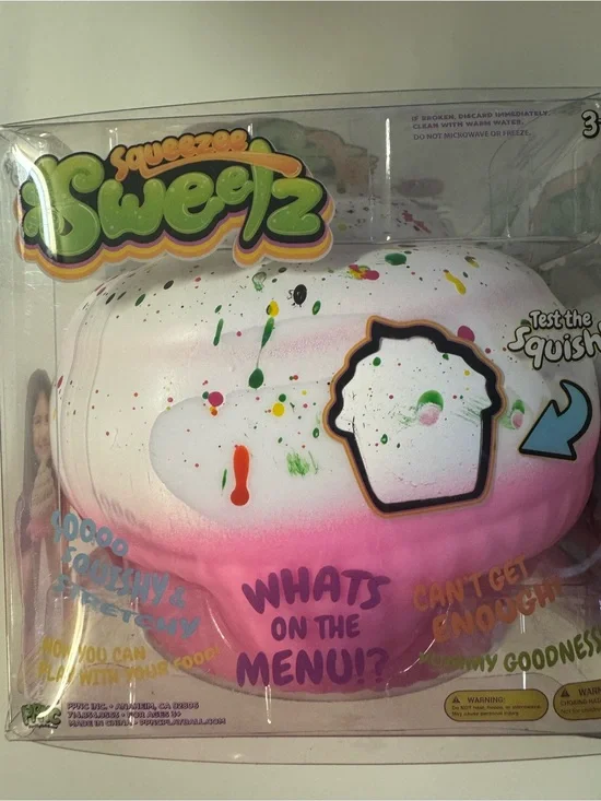 Ultimate Squeezee Sweetz Scented Cupcake Bundle - 3 pack: Pink, Blue and Mint