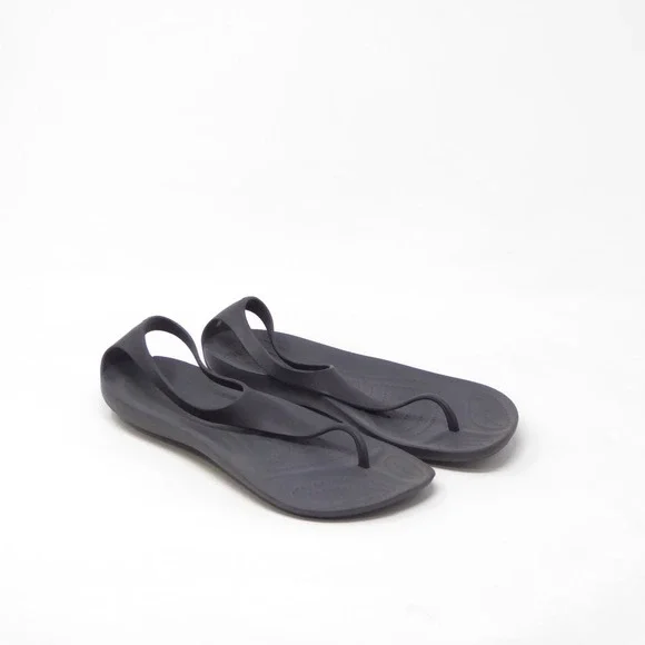 Crocs Womens Sexi Flip Sandals Black T-Strap Slingback 6