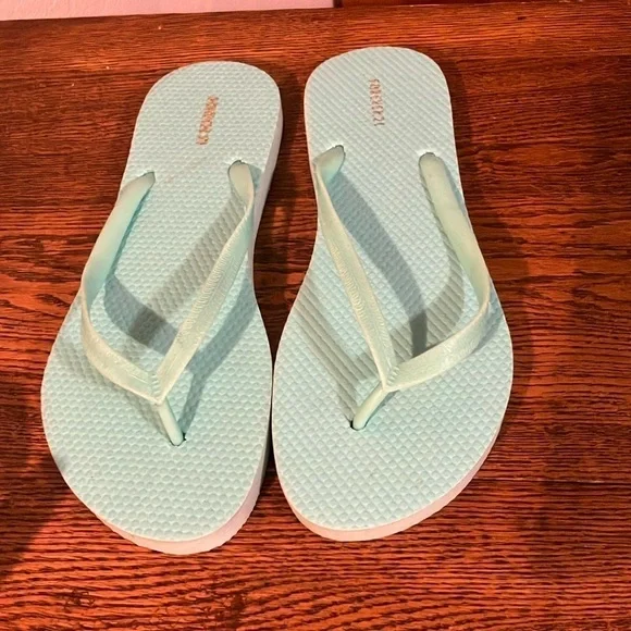 🌈 Forever 21 flip flop slippah size 9/10