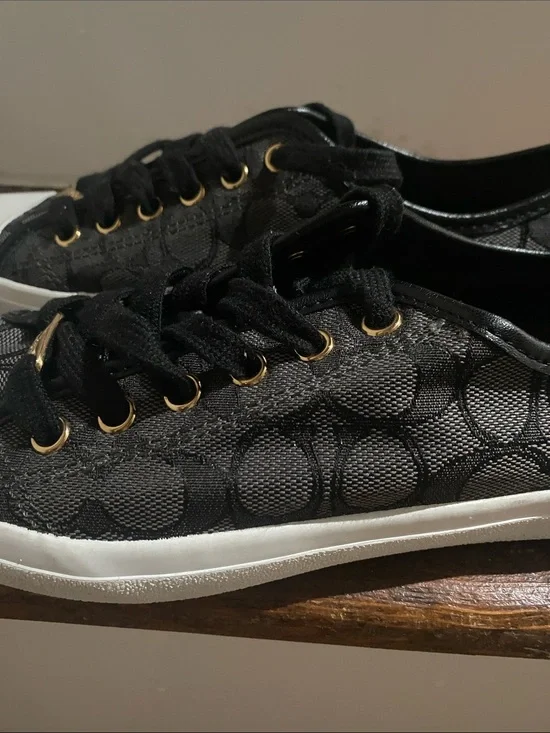 Coach Empire Signature low-top Sneaker, Size 8B