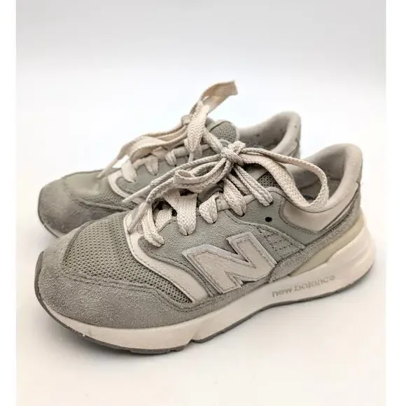 New Balance 997R Sneaker Shoes Little Kids' Olivine Linen Size US13.5 EU32
