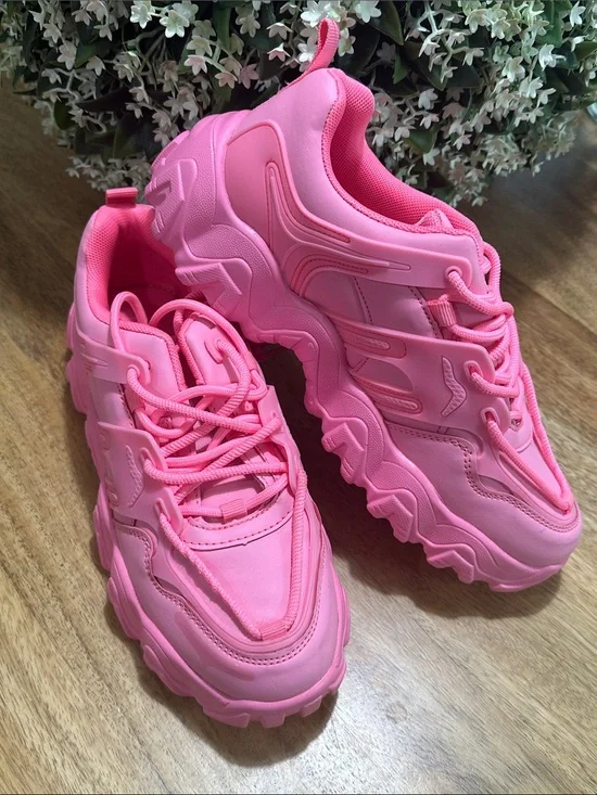 Women's Chunky Athletic Sneakers - Pink