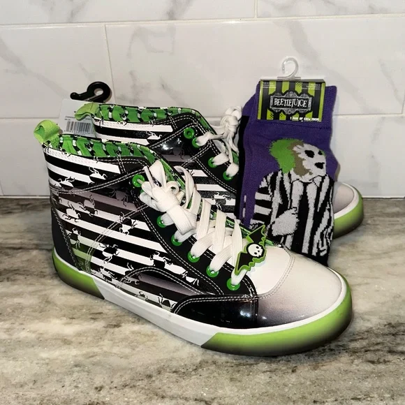 BEETLEJUICE Womens High Top SNEAKERS Its Showtime Stripes Sz 8.5 + SOCKS NEW