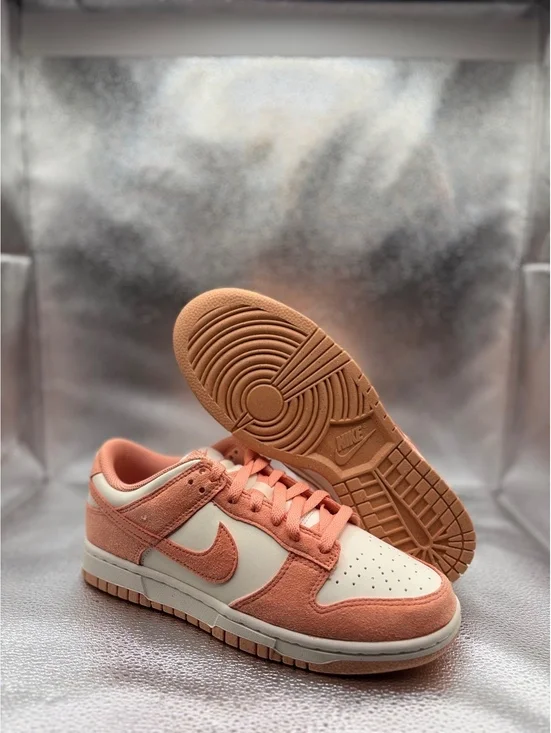 Nike dunk low next nature apricot agate size 9