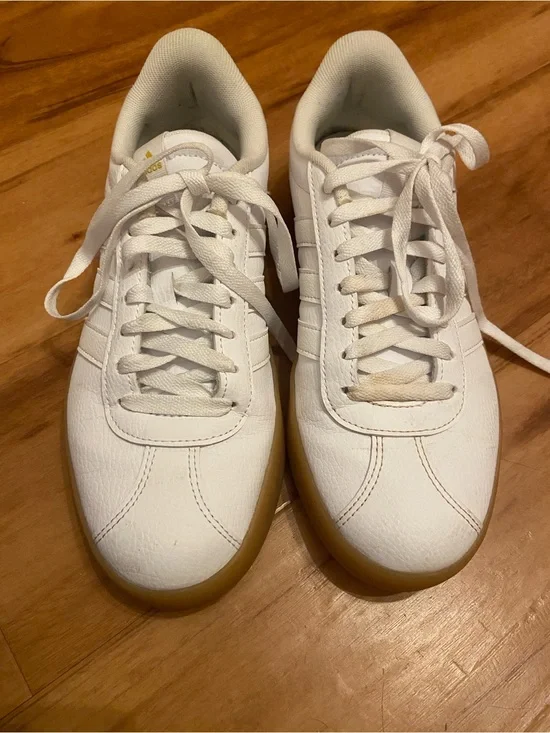 adidas White Leather Sneakers with Gum Outsole Women’s 8.5