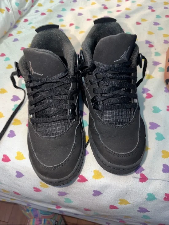 Jordan black cats