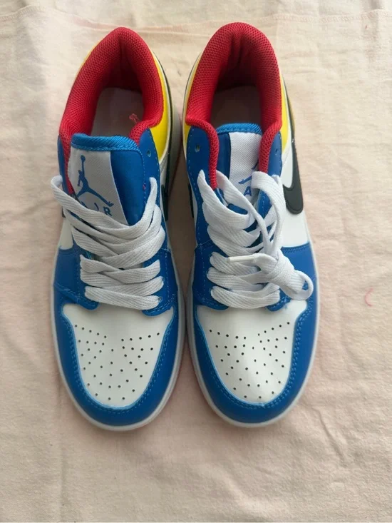 Kids Multicolor Basketball Sneakers - Blue White Red