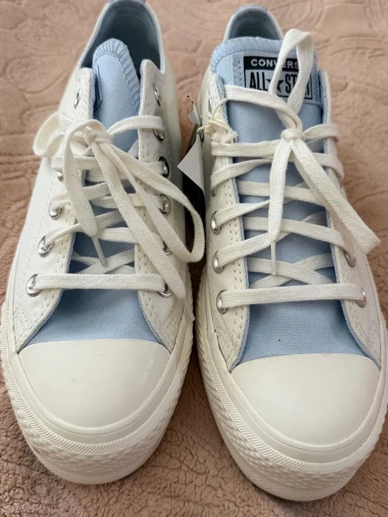 Converse Low Top Sneakers in Light Blue & White